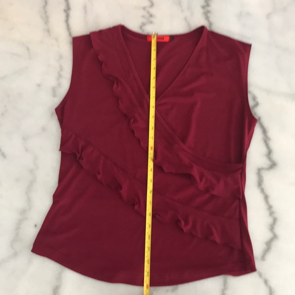 Sleeveless Ruffle Blouse - Picture 4 of 5